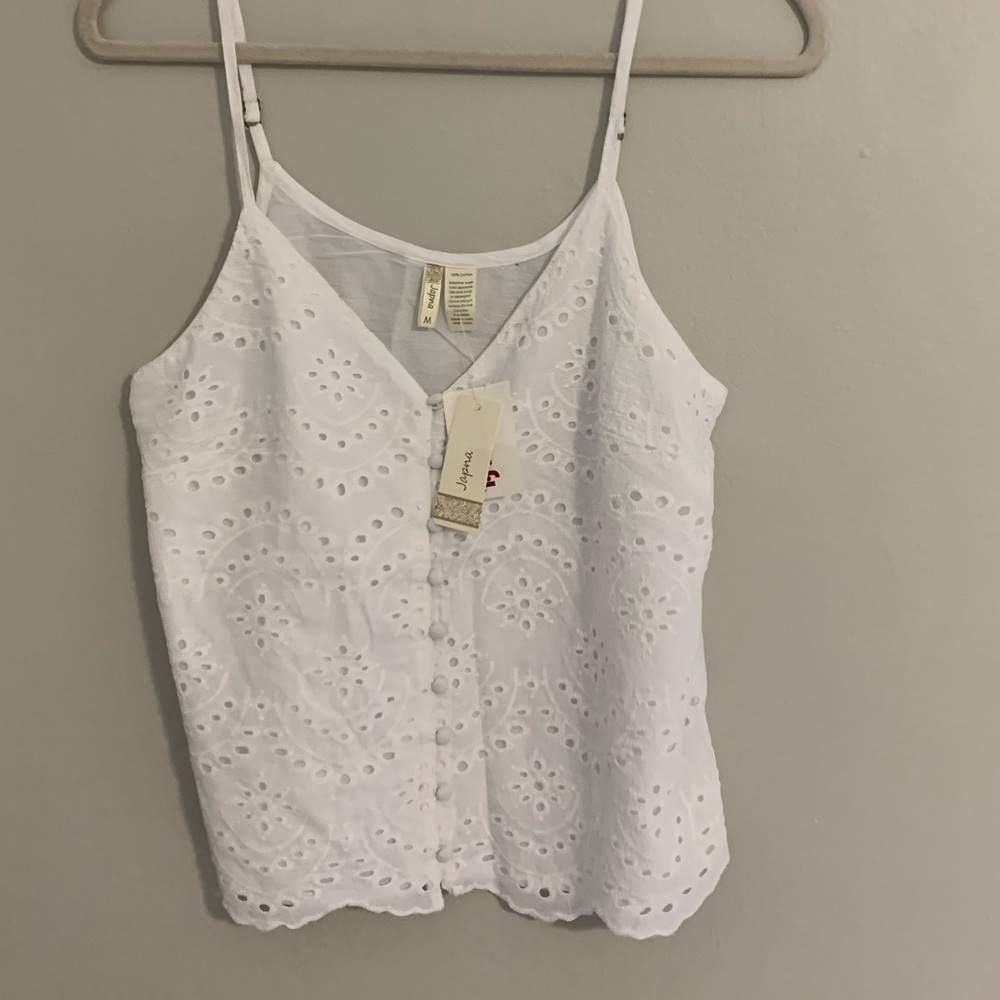 NWT eyelet embroidery adjustable tank top